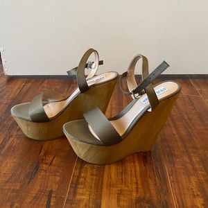 Steve Madden wedges